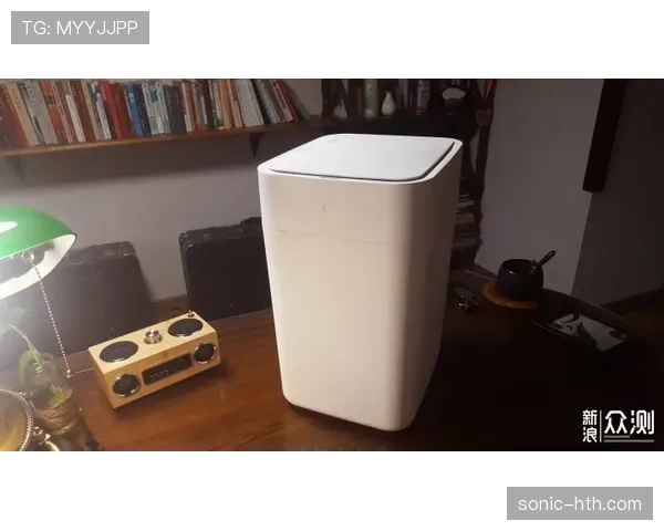 阿萨尔森训练室里连个垃圾桶都比我家豪华,这日常差距也太扎心了吧! 阿萨尔森训练室里连个垃圾桶都比我家豪华,这日常差距也太扎心了吧!